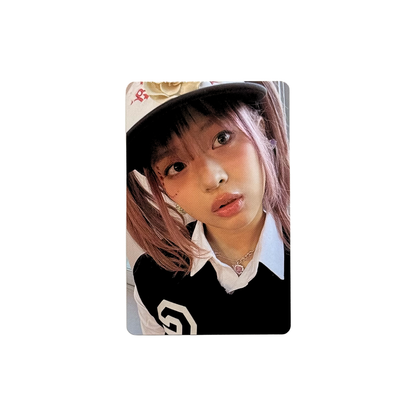 NewJeans - OMG album Photocard