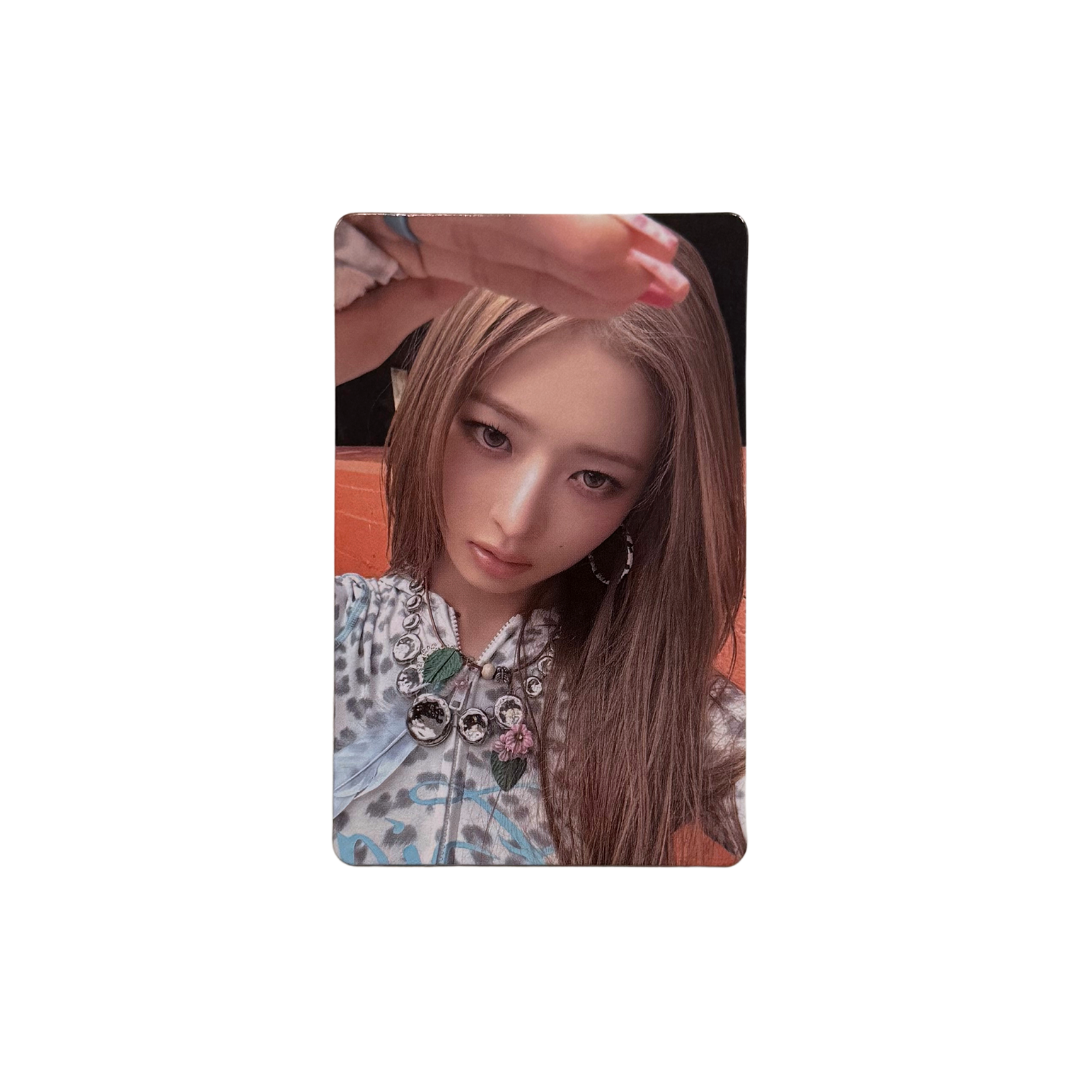 IVE - "SHOW WHAT I AM" Japan VIP photocards