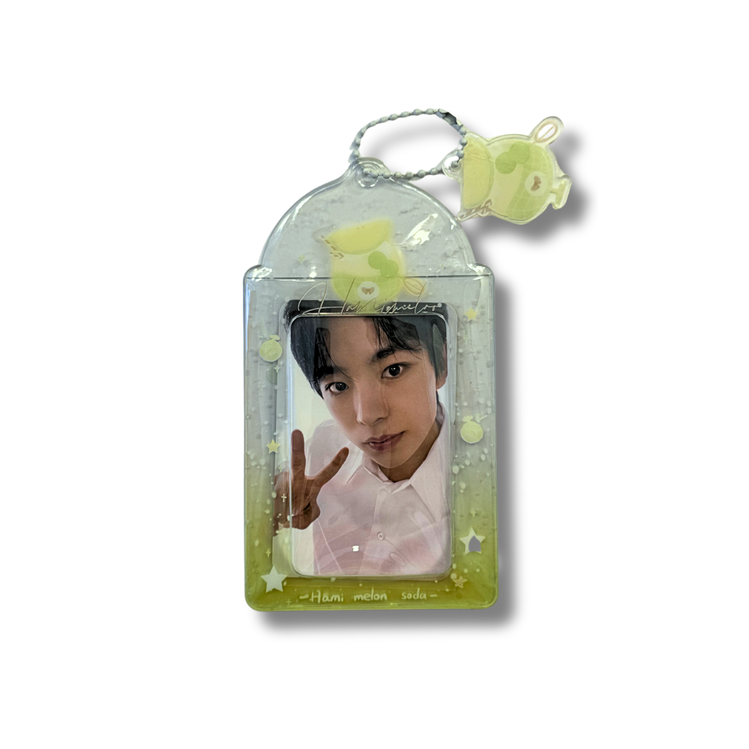 Photocard holder providni